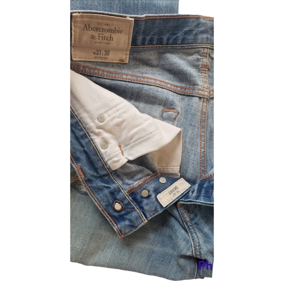 ABERCROMBIE & FITCH Distressed Straight Leg 31W - Picture 3 of 7